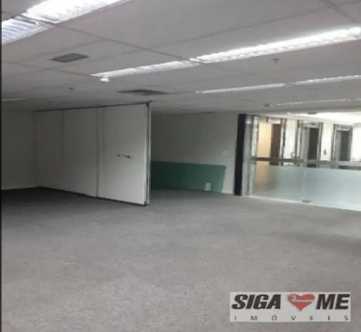 Sala Comercial à venda e para alugar, 775m2 em Pinheiros, São Paulo - SP - imagem 8 Foto 8 de Sala Comercial à venda e para alugar, 775m2 em Pinheiros, São Paulo - SP
