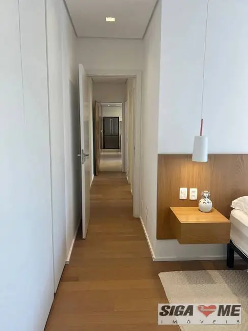 Apartamento com 3 quartos à venda, 134m2 em Vila Nova Conceição, São Paulo - SP - imagem 9 Foto 9 de Apartamento com 3 quartos à venda, 134m2 em Vila Nova Conceição, São Paulo - SP
