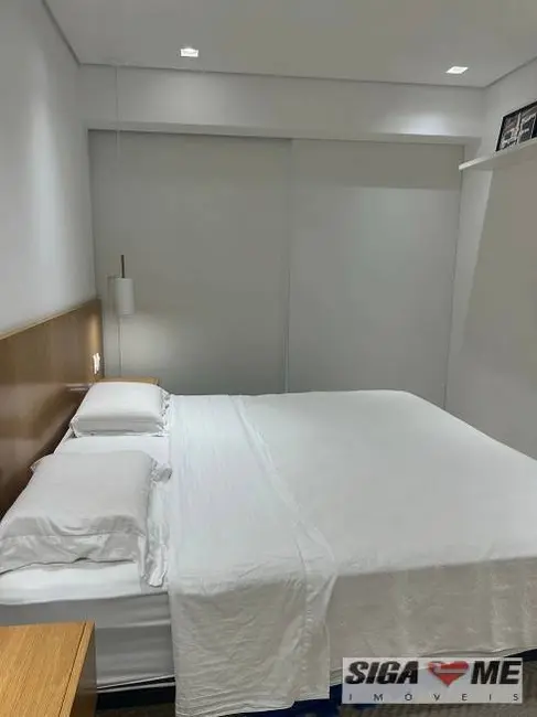 Apartamento com 3 quartos à venda, 134m2 em Vila Nova Conceição, São Paulo - SP - imagem 2 Foto 2 de Apartamento com 3 quartos à venda, 134m2 em Vila Nova Conceição, São Paulo - SP