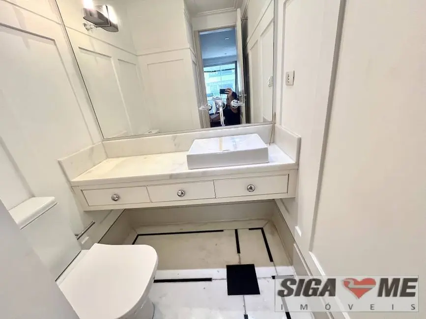 Apartamento com 4 quartos para alugar, 147m2 em Vila Uberabinha, São Paulo - SP - imagem 7 Foto 7 de Apartamento com 4 quartos para alugar, 147m2 em Vila Uberabinha, São Paulo - SP