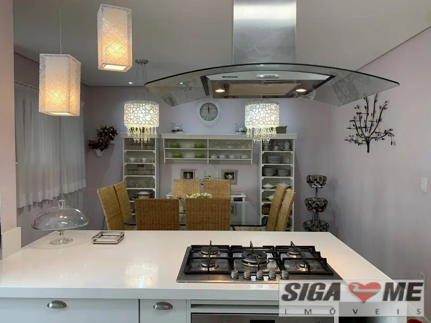 Casa com 4 quartos à venda e para alugar, 300m2 em Bosque da Saúde, São Paulo - SP - imagem 9 Foto 9 de Casa com 4 quartos à venda e para alugar, 300m2 em Bosque da Saúde, São Paulo - SP