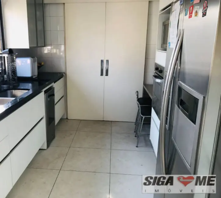 Apartamento com 3 quartos à venda, 270m2 em Moema, São Paulo - SP - imagem 8 Foto 8 de Apartamento com 3 quartos à venda, 270m2 em Moema, São Paulo - SP