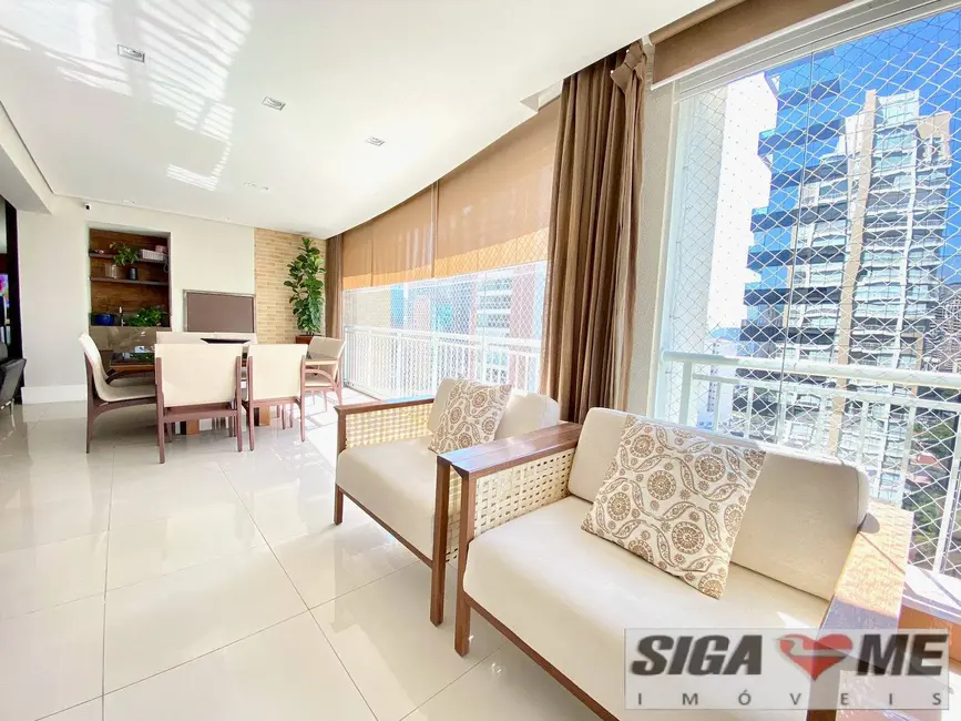 Apartamento com 3 quartos à venda, 185m2 em Itaim Bibi, São Paulo - SP - imagem 1 Foto 1 de Apartamento com 3 quartos à venda, 185m2 em Itaim Bibi, São Paulo - SP