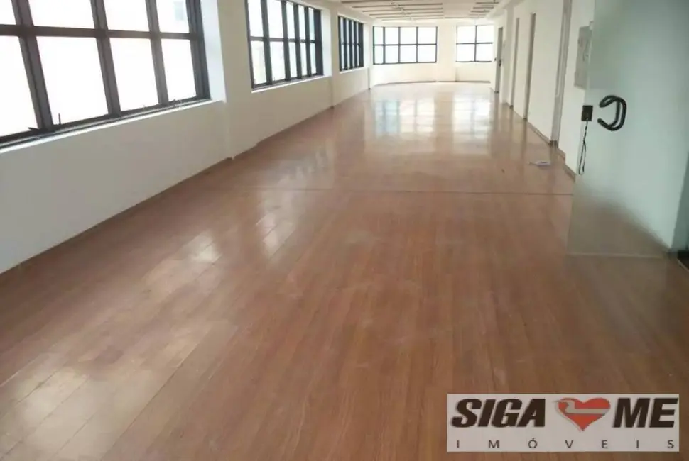 Sala Comercial à venda e para alugar, 188m2 em Vila Olímpia, São Paulo - SP - imagem 5 Foto 5 de Sala Comercial à venda e para alugar, 188m2 em Vila Olímpia, São Paulo - SP