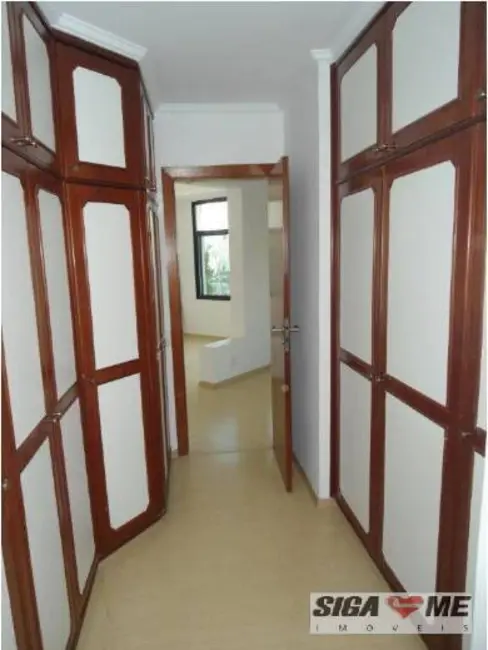 Apartamento com 4 quartos para alugar, 315m2 em Itaim Bibi, São Paulo - SP - imagem 7 Foto 7 de Apartamento com 4 quartos para alugar, 315m2 em Itaim Bibi, São Paulo - SP