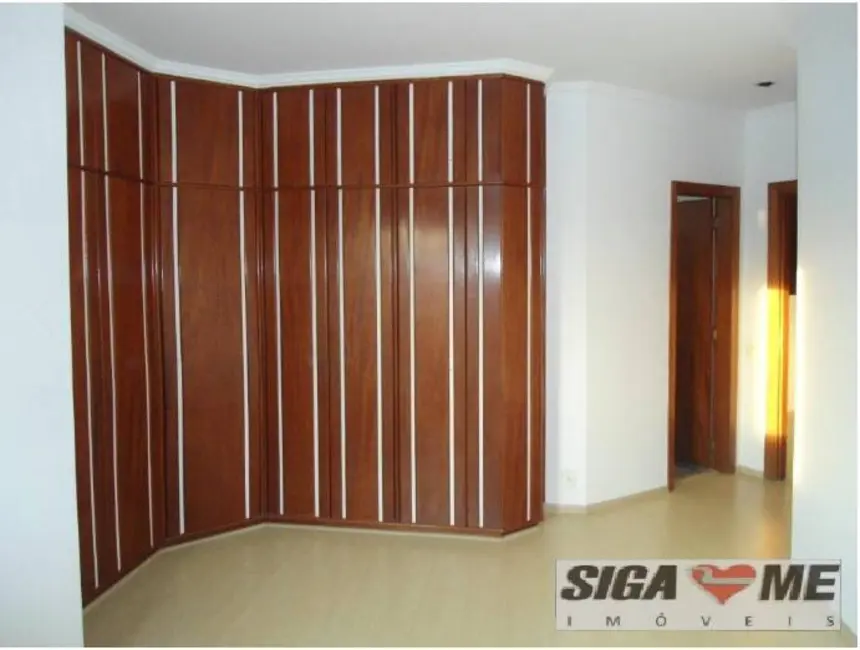 Apartamento com 4 quartos para alugar, 315m2 em Itaim Bibi, São Paulo - SP - imagem 6 Foto 6 de Apartamento com 4 quartos para alugar, 315m2 em Itaim Bibi, São Paulo - SP
