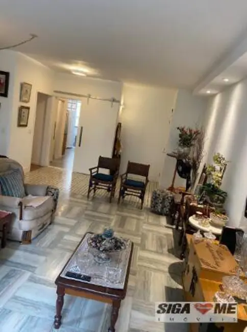 Apartamento com 3 quartos à venda, 170m2 em Higienópolis, São Paulo - SP - imagem 4 Foto 4 de Apartamento com 3 quartos à venda, 170m2 em Higienópolis, São Paulo - SP