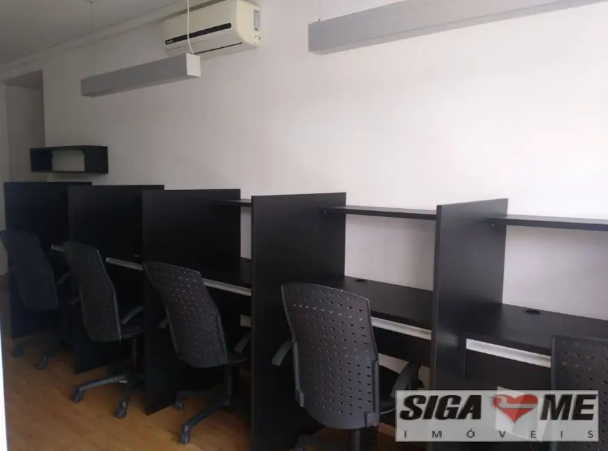 Sala Comercial à venda, 48m2 em Chácara Santo Antônio (Zona Sul), São Paulo - SP - imagem 5 Foto 5 de Sala Comercial à venda, 48m2 em Chácara Santo Antônio (Zona Sul), São Paulo - SP