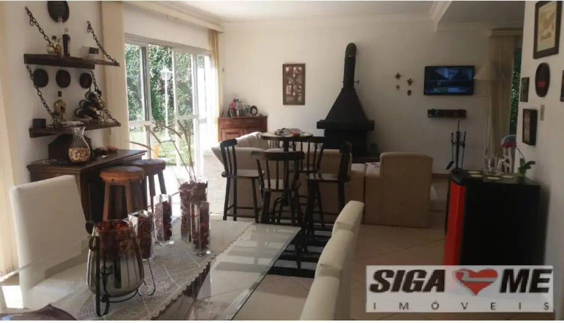 Casa com 4 quartos à venda, 258m2 em Interlagos, São Paulo - SP - imagem 8 Foto 8 de Casa com 4 quartos à venda, 258m2 em Interlagos, São Paulo - SP