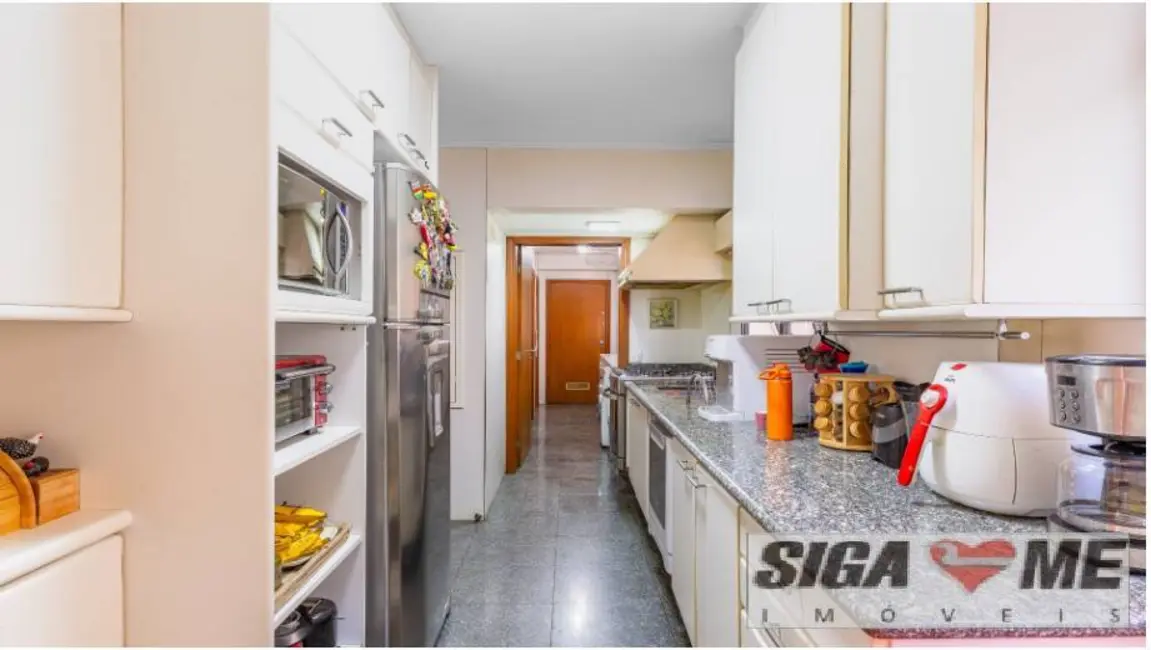 Apartamento com 3 quartos à venda, 160m2 em Pinheiros, São Paulo - SP - imagem 3 Foto 3 de Apartamento com 3 quartos à venda, 160m2 em Pinheiros, São Paulo - SP