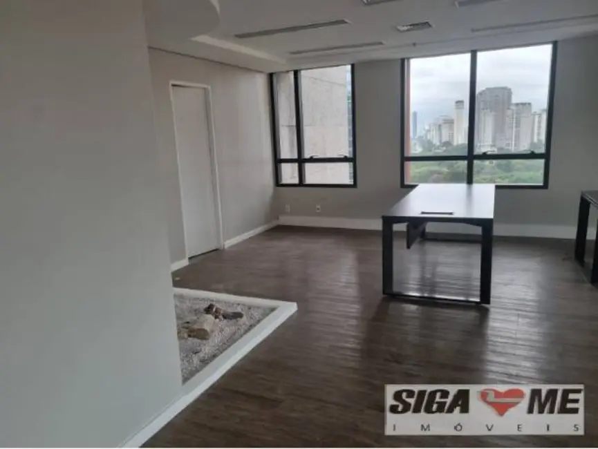 Sala Comercial para alugar, 400m2 em Vila Olímpia, São Paulo - SP - imagem 6 Foto 6 de Sala Comercial para alugar, 400m2 em Vila Olímpia, São Paulo - SP