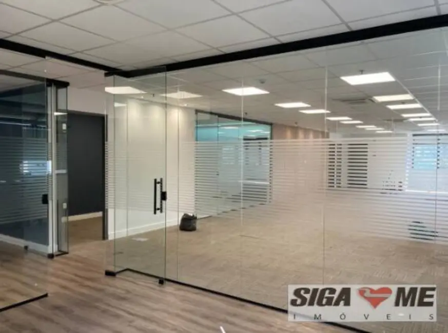 Sala Comercial para alugar, 200m2 em Cidade Monções, São Paulo - SP - imagem 3 Foto 3 de Sala Comercial para alugar, 200m2 em Cidade Monções, São Paulo - SP