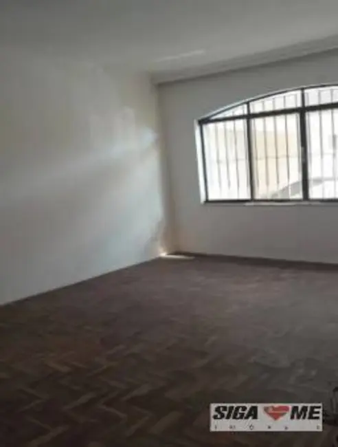 Foto 3 de Casa com 3 quartos para alugar, 140m2 em Campo Belo, São Paulo - SP