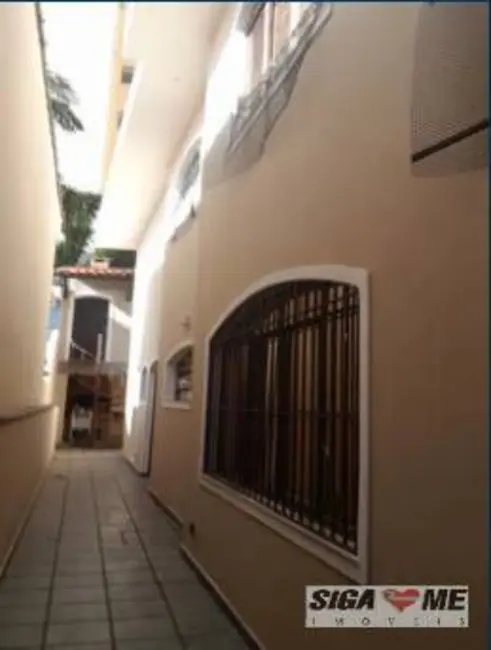 Foto 2 de Casa com 3 quartos para alugar, 140m2 em Campo Belo, São Paulo - SP