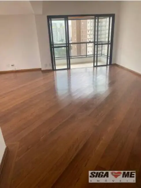 Apartamento com 4 quartos à venda, 176m2 em Vila Andrade, São Paulo - SP - imagem 3 Foto 3 de Apartamento com 4 quartos à venda, 176m2 em Vila Andrade, São Paulo - SP