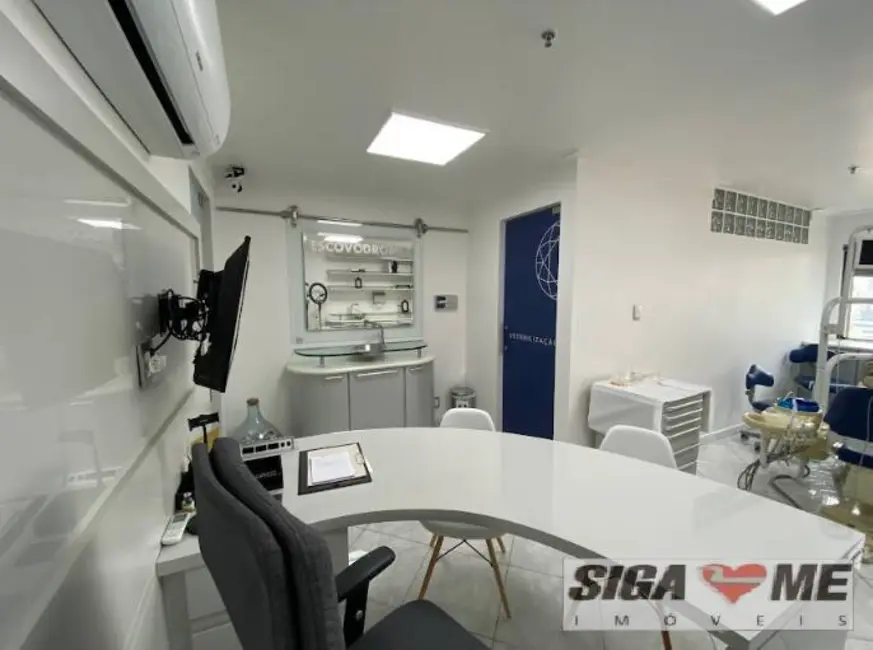 Sala Comercial à venda, 61m2 em Cerqueira César, São Paulo - SP - imagem 4 Foto 4 de Sala Comercial à venda, 61m2 em Cerqueira César, São Paulo - SP