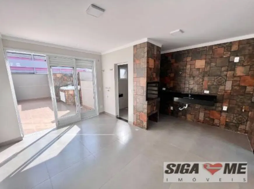 Sobrado com 3 quartos à venda, 170m2 em Mirandópolis, São Paulo - SP - imagem 2 Foto 2 de Sobrado com 3 quartos à venda, 170m2 em Mirandópolis, São Paulo - SP