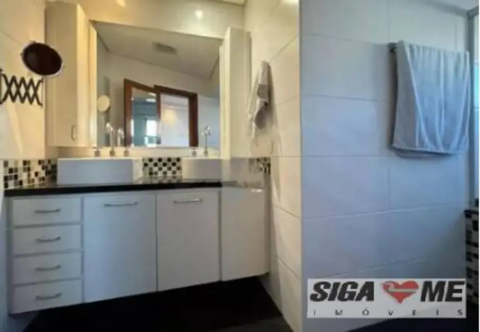 Foto 6 de Apartamento com 3 quartos para alugar, 216m2 em Vila Mariana, São Paulo - SP