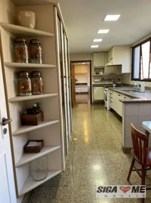 Foto 8 de Apartamento com 4 quartos à venda, 370m2 em Real Parque, São Paulo - SP