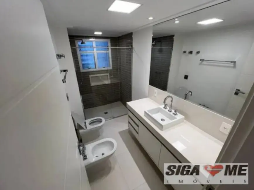 Foto 3 de Apartamento com 2 quartos para alugar, 175m2 em Itaim Bibi, São Paulo - SP