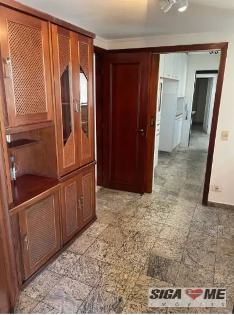Foto 9 de Apartamento com 3 quartos à venda, 221m2 em Vila Uberabinha, São Paulo - SP