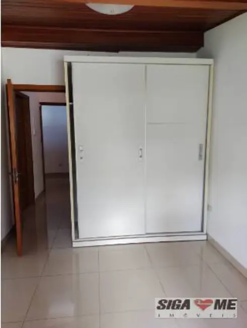 Foto 2 de Casa com 5 quartos à venda e para alugar, 190m2 em Vila Gumercindo, São Paulo - SP