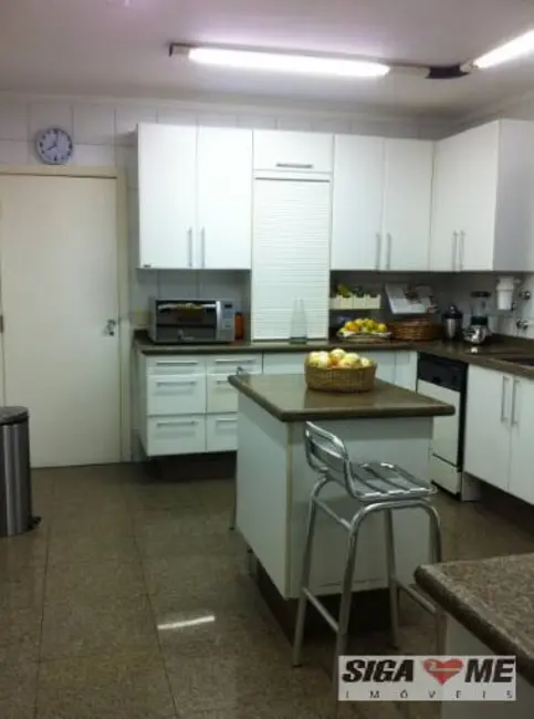 Foto 9 de Apartamento com 4 quartos à venda, 450m2 em Real Parque, São Paulo - SP