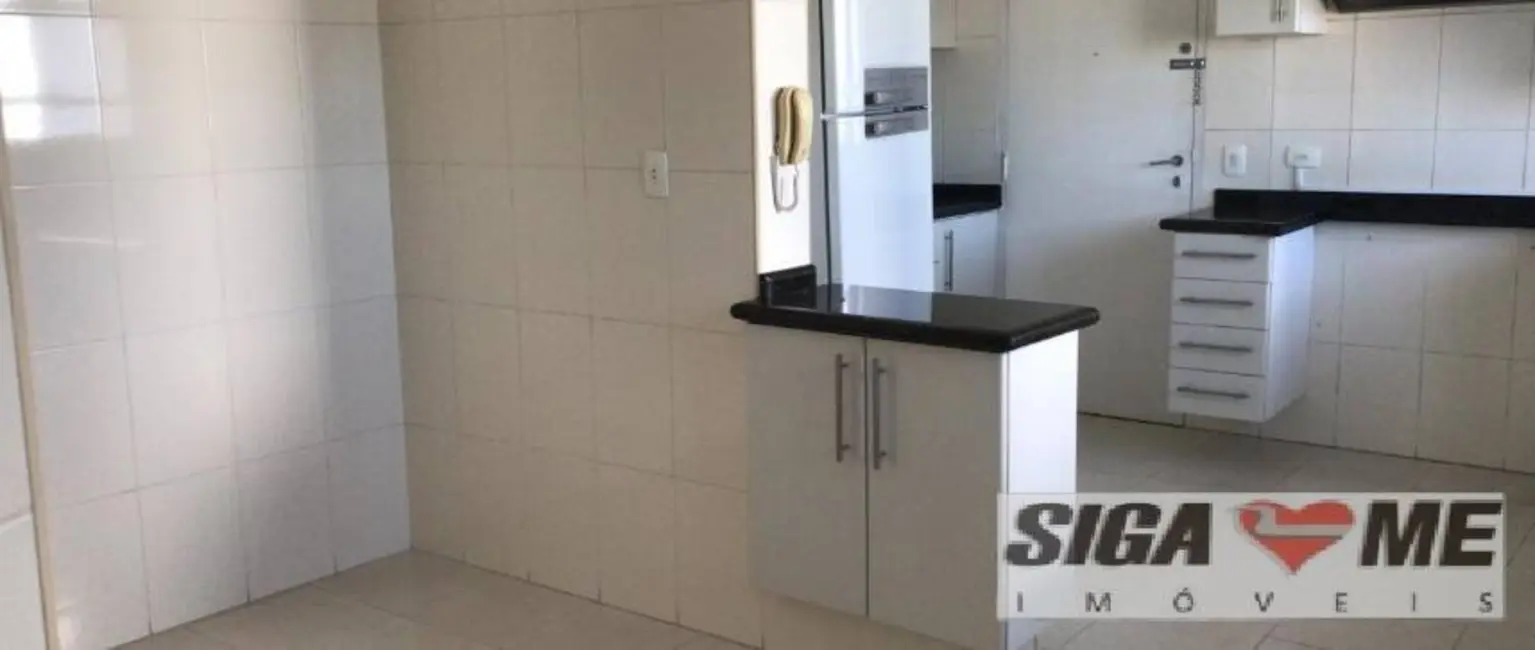 Foto 2 de Apartamento com 4 quartos para alugar, 240m2 em Santo Amaro, São Paulo - SP