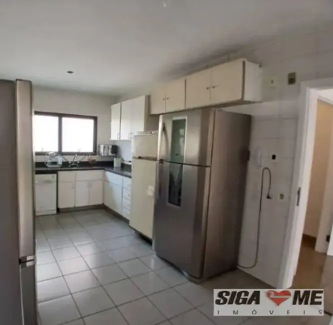 Apartamento com 3 quartos à venda, 177m2 em Moema, São Paulo - SP - imagem 9 Foto 9 de Apartamento com 3 quartos à venda, 177m2 em Moema, São Paulo - SP