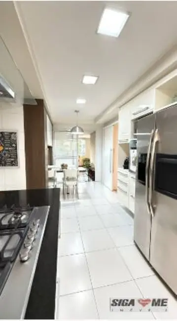 Apartamento com 3 quartos à venda, 206m2 em Campo Belo, São Paulo - SP - imagem 9 Foto 9 de Apartamento com 3 quartos à venda, 206m2 em Campo Belo, São Paulo - SP