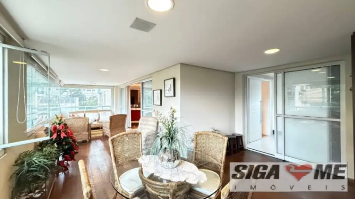 Apartamento com 3 quartos à venda, 206m2 em Campo Belo, São Paulo - SP - imagem 4 Foto 4 de Apartamento com 3 quartos à venda, 206m2 em Campo Belo, São Paulo - SP