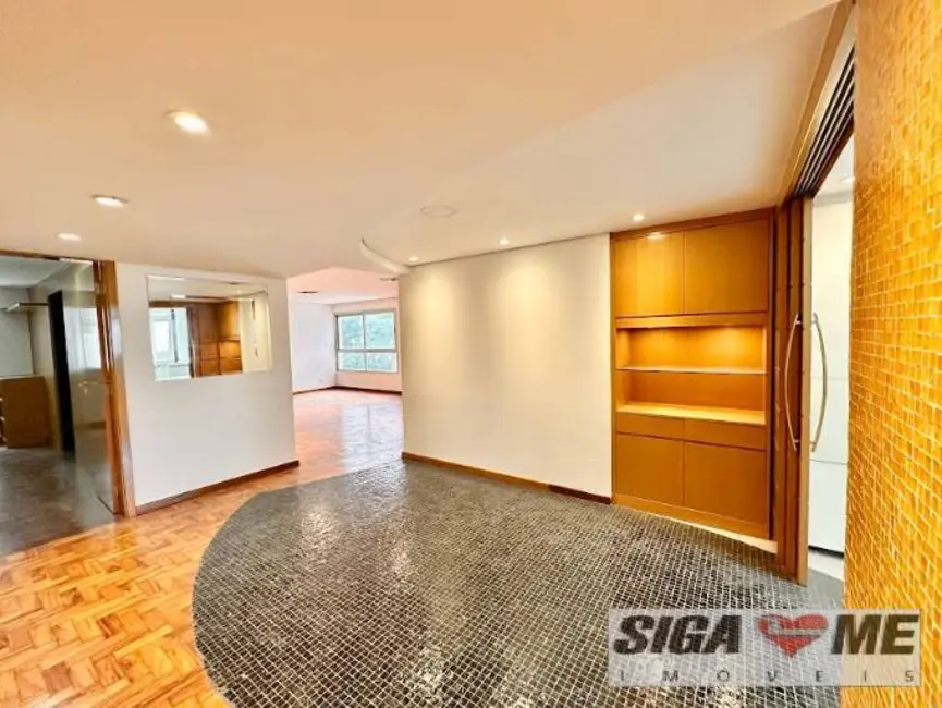 Foto 1 de Apartamento com 3 quartos para alugar, 130m2 em Cerqueira César, São Paulo - SP