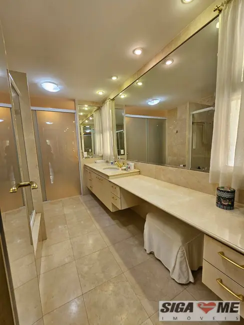 Foto 2 de Casa com 2 quartos à venda, 589m2 em Cidade Jardim, São Paulo - SP