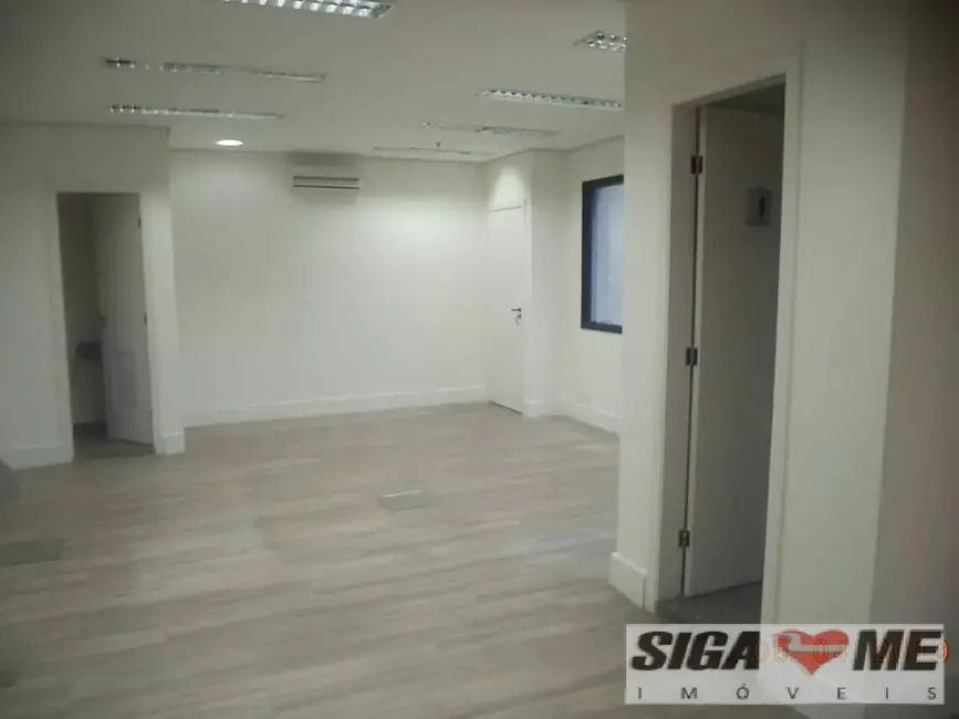 Sala Comercial à venda e para alugar em Vila Olímpia, São Paulo - SP - imagem 3 Foto 3 de Sala Comercial à venda e para alugar em Vila Olímpia, São Paulo - SP