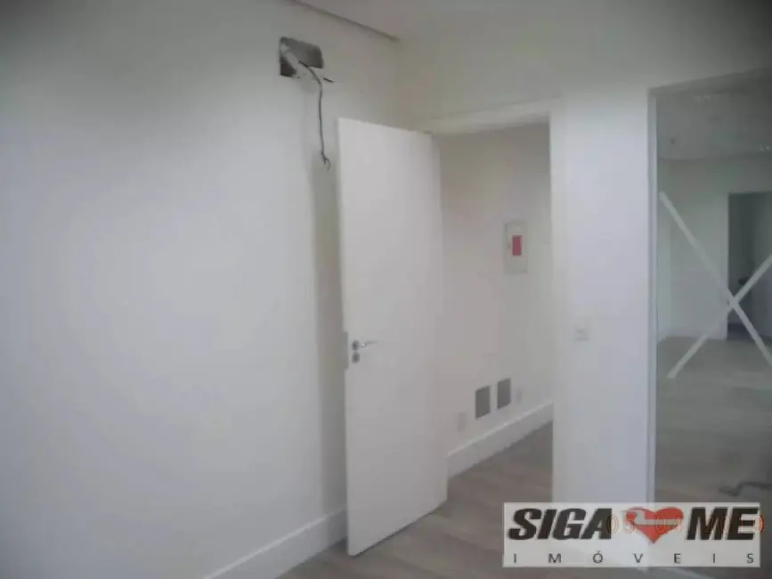 Sala Comercial à venda e para alugar em Vila Olímpia, São Paulo - SP - imagem 4 Foto 4 de Sala Comercial à venda e para alugar em Vila Olímpia, São Paulo - SP