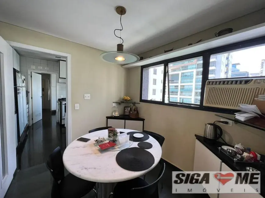 Apartamento com 4 quartos à venda, 220m2 em Itaim Bibi, São Paulo - SP - imagem 6 Foto 6 de Apartamento com 4 quartos à venda, 220m2 em Itaim Bibi, São Paulo - SP