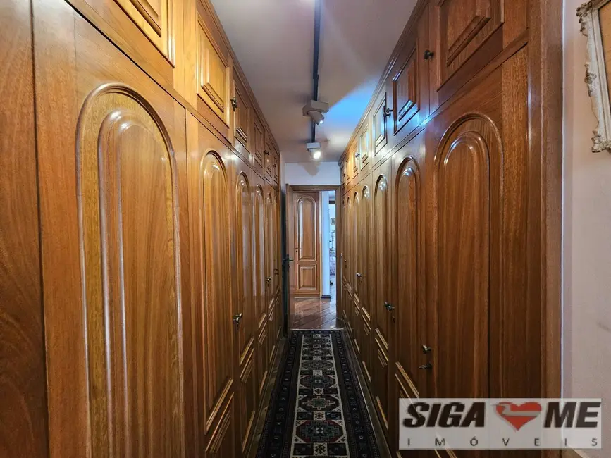 Apartamento com 3 quartos à venda, 155m2 em Jardim Europa, São Paulo - SP - imagem 5 Foto 5 de Apartamento com 3 quartos à venda, 155m2 em Jardim Europa, São Paulo - SP