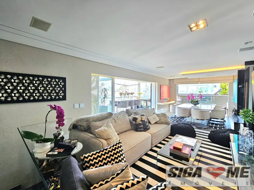 Foto 1 de Apartamento com 4 quartos à venda, 305m2 em São Paulo - SP