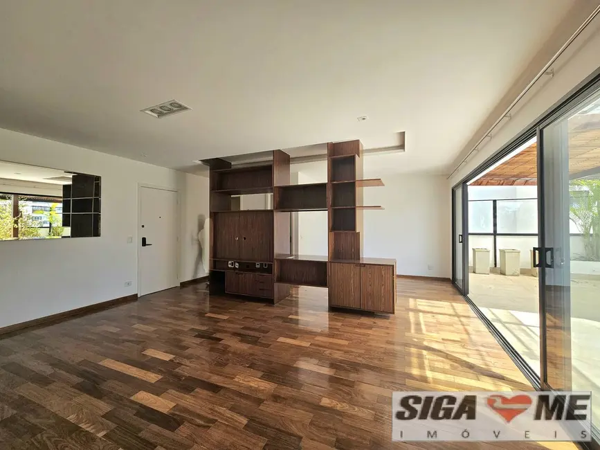 Apartamento com 3 quartos à venda, 136m2 em Vila Olímpia, São Paulo - SP - imagem 1 Foto 1 de Apartamento com 3 quartos à venda, 136m2 em Vila Olímpia, São Paulo - SP