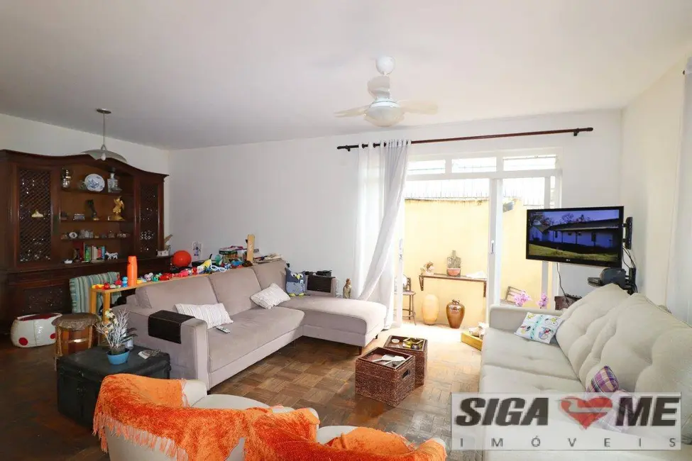 Casa com 4 quartos à venda e para alugar, 250m2 em Campo Belo, São Paulo - SP - imagem 4 Foto 4 de Casa com 4 quartos à venda e para alugar, 250m2 em Campo Belo, São Paulo - SP
