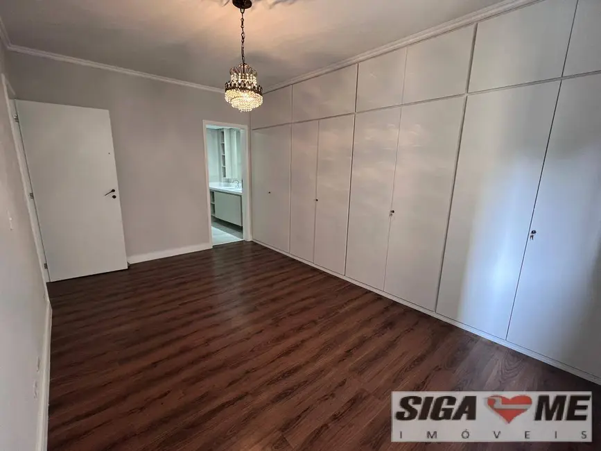 Apartamento com 3 quartos para alugar, 190m2 em Itaim Bibi, São Paulo - SP - imagem 3 Foto 3 de Apartamento com 3 quartos para alugar, 190m2 em Itaim Bibi, São Paulo - SP