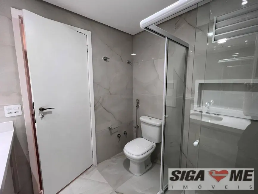 Apartamento com 3 quartos para alugar, 190m2 em Itaim Bibi, São Paulo - SP - imagem 6 Foto 6 de Apartamento com 3 quartos para alugar, 190m2 em Itaim Bibi, São Paulo - SP