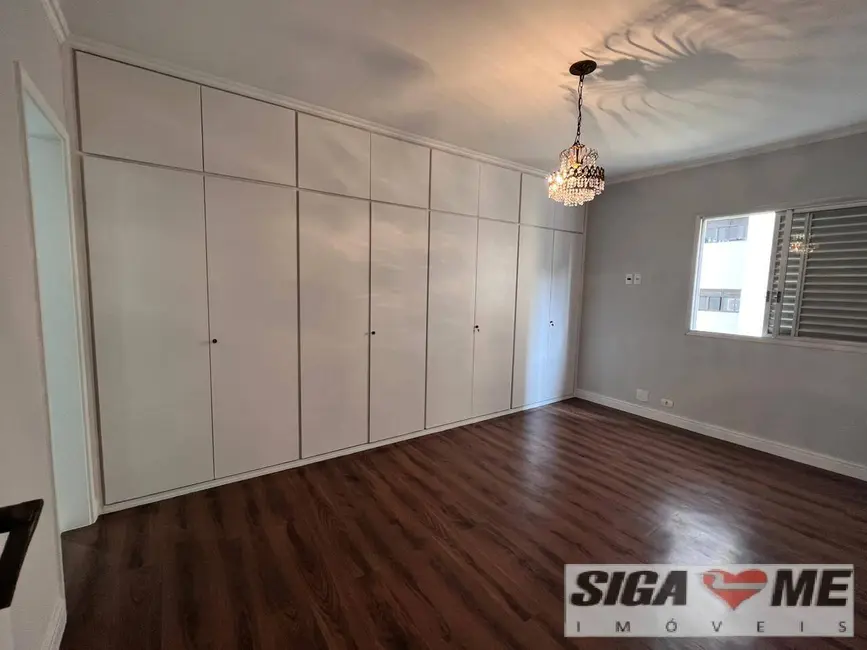 Apartamento com 3 quartos para alugar, 190m2 em Itaim Bibi, São Paulo - SP - imagem 8 Foto 8 de Apartamento com 3 quartos para alugar, 190m2 em Itaim Bibi, São Paulo - SP