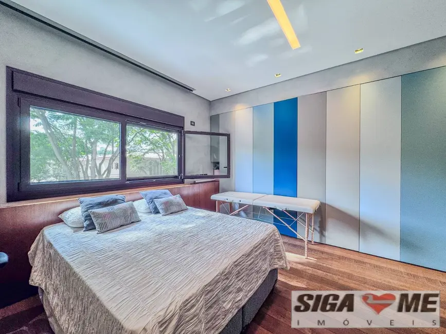 Casa com 5 quartos à venda, 896m2 em Jardim Europa, São Paulo - SP - imagem 9 Foto 9 de Casa com 5 quartos à venda, 896m2 em Jardim Europa, São Paulo - SP