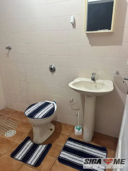 Casa com 6 quartos para alugar, 180m2 em Moema, São Paulo - SP - imagem 2 Foto 2 de Casa com 6 quartos para alugar, 180m2 em Moema, São Paulo - SP