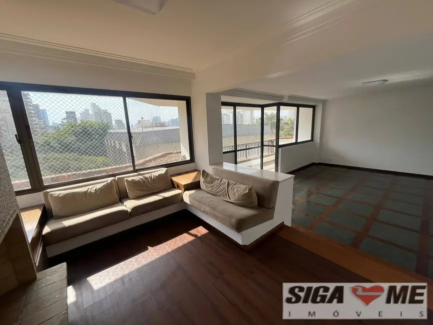 Apartamento com 4 quartos para alugar, 250m2 em Jardim Europa, São Paulo - SP - imagem 2 Foto 2 de Apartamento com 4 quartos para alugar, 250m2 em Jardim Europa, São Paulo - SP
