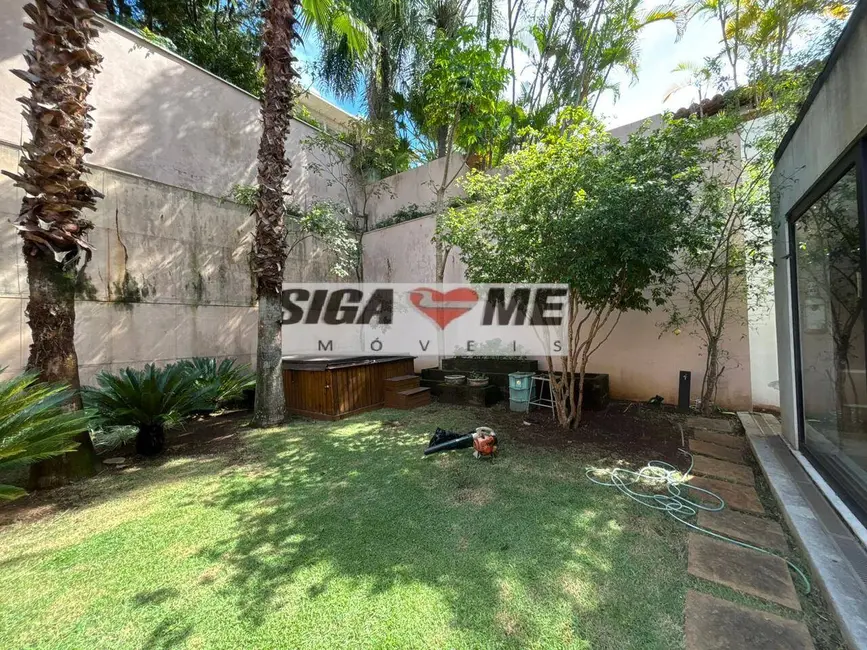 Foto 3 de Casa com 4 quartos para alugar, 560m2 em Alphaville Residencial Um, Barueri - SP