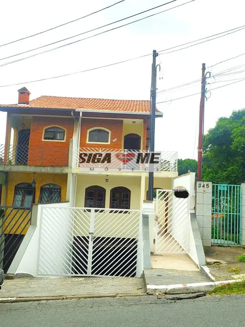Foto 1 de Casa com 4 quartos à venda e para alugar, 225m2 em Vila Irmãos Arnoni, São Paulo - SP