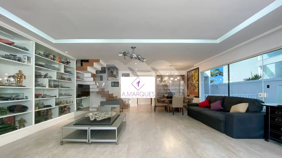 Foto 2 de Casa com 4 quartos à venda, 324m2 em Recreio dos Bandeirantes, Rio De Janeiro - RJ