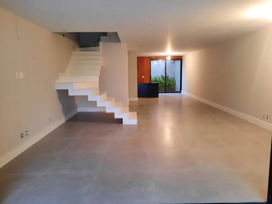 Foto 2 de Casa com 5 quartos à venda, 342m2 em Barra da Tijuca, Rio De Janeiro - RJ